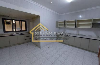 Apartment - 3 Bedrooms - 2 Bathrooms for rent in Abu Shagara building - Abu shagara - Sharjah