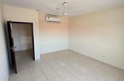 Apartment - 3 Bedrooms - 2 Bathrooms for rent in Sarh Al Emarat Tower - Al Majaz 3 - Al Majaz - Sharjah