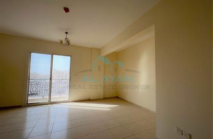 Apartment - Studio - 1 for rent in Building IC1-EMR-02 - Emirates Cluster - International City - Dubai