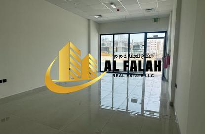 Retail - Studio - 1 Bathroom for rent in Muweileh Community - Muwaileh Commercial - Sharjah