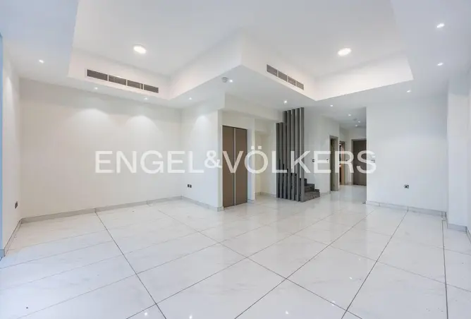 92711144 - Property Image 2