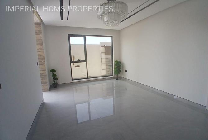 63654899 - Property Image 3