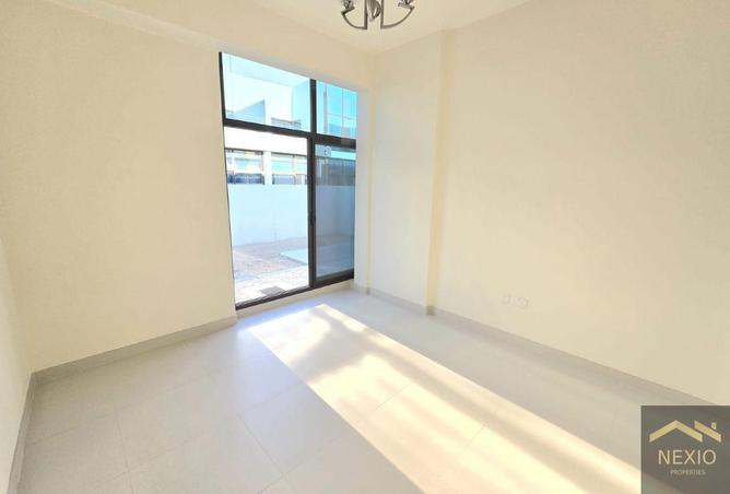 2OkKIHLBxui - Property Image 3