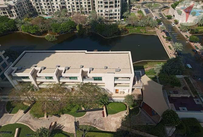 Lake View 1BR | Ready to Move In | Unfurnished photo 2