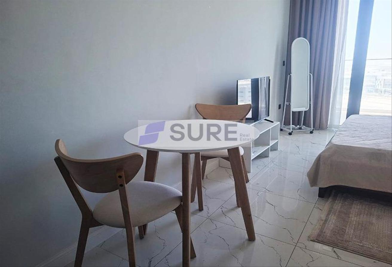 FULL AMENITIES / VACANT NOW photo 4