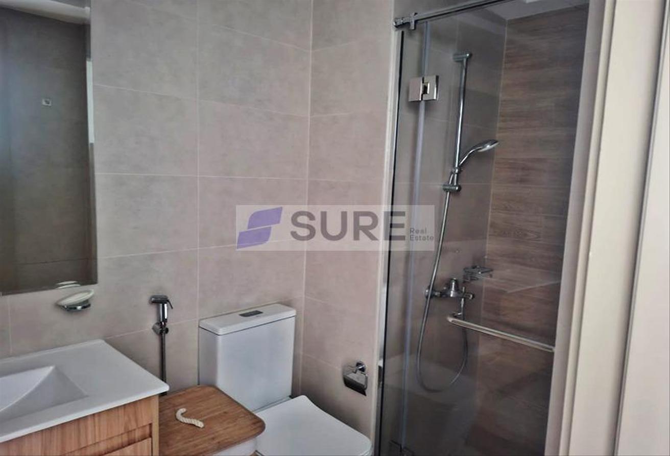 FULL AMENITIES / VACANT NOW photo 5
