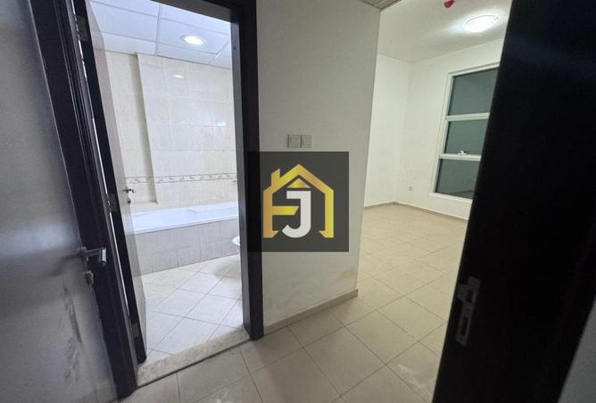 86201915 - Property Image 3