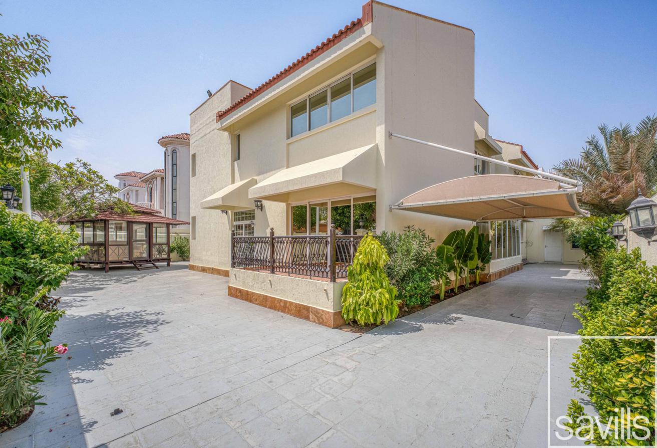 Sought after location | Vacant now | Upgraded photo 8