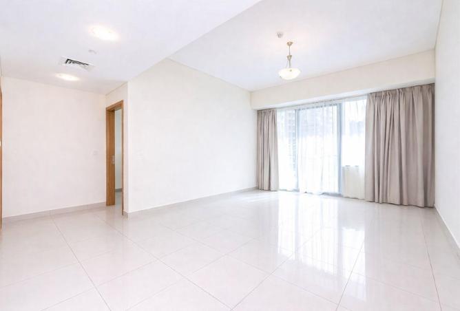 High Floor | Bright 1BR  | Flexible Cheques