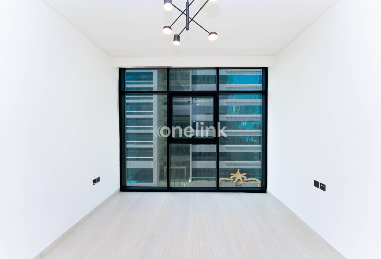 Modern | Unfurnished | Marina Living photo 18