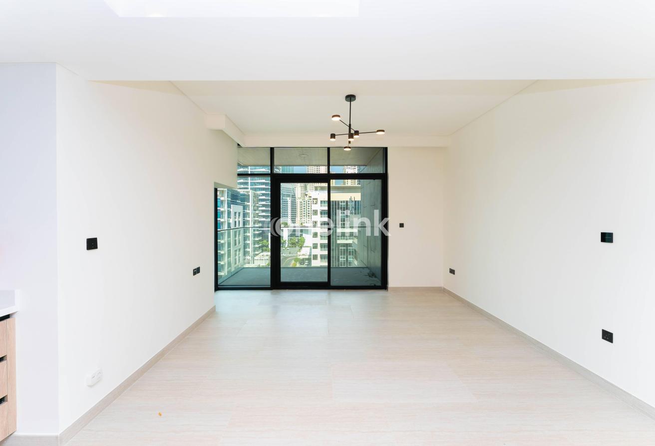 Modern | Unfurnished | Marina Living photo 20