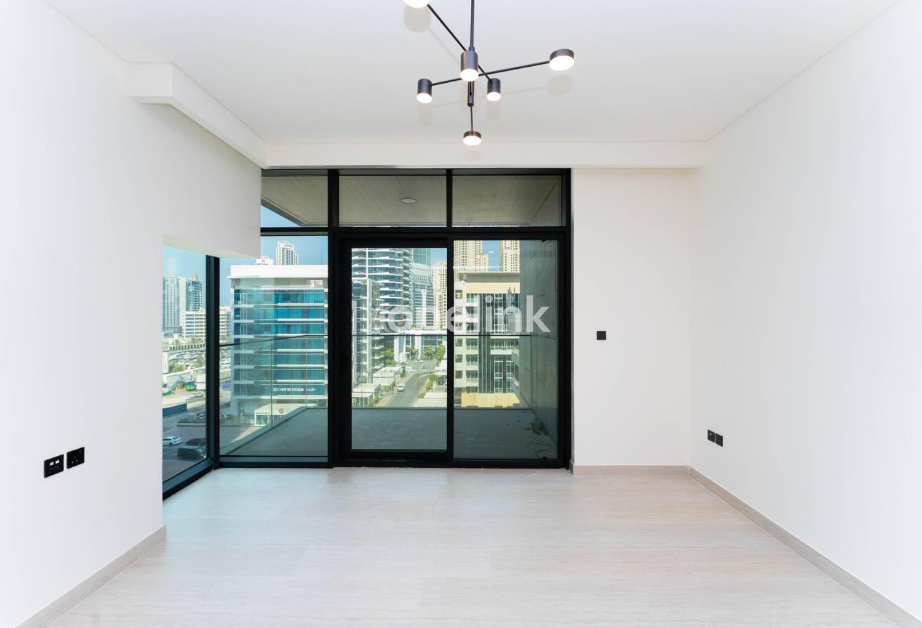 Modern | Unfurnished | Marina Living photo 22