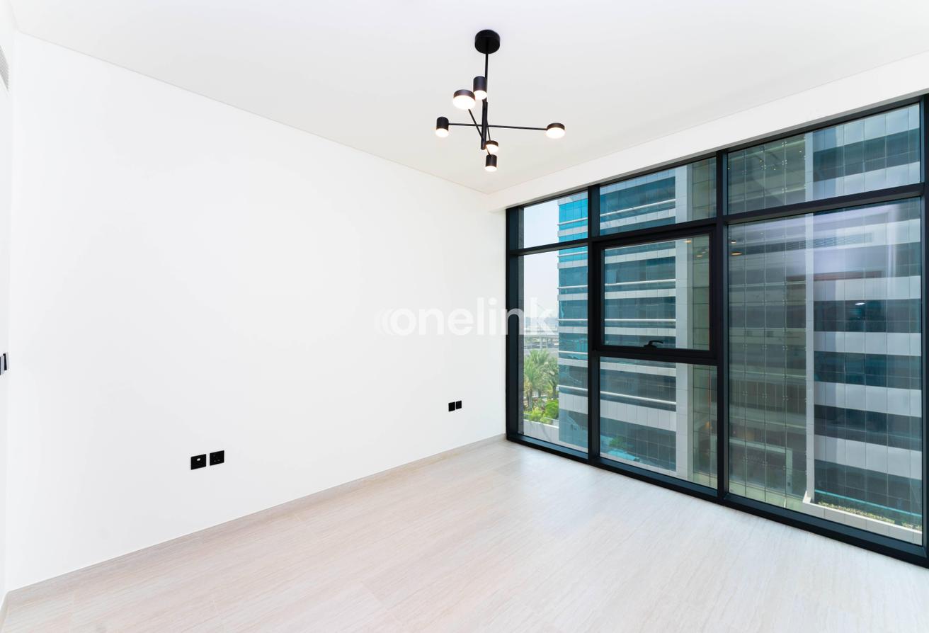 Modern | Unfurnished | Marina Living photo 19