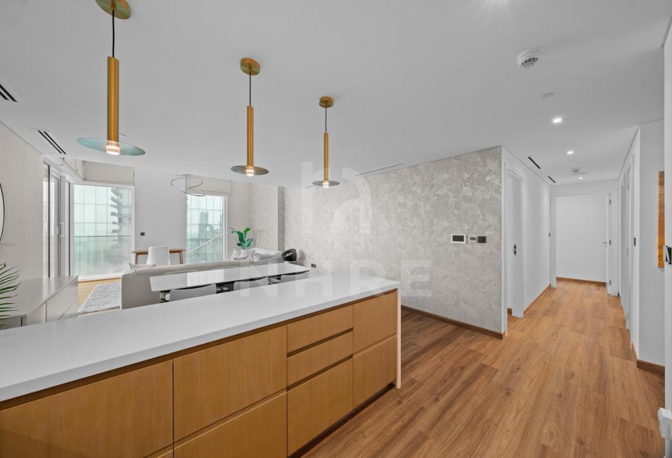Upgraded | Furnished | Sea View | Wood Flooring photo 7