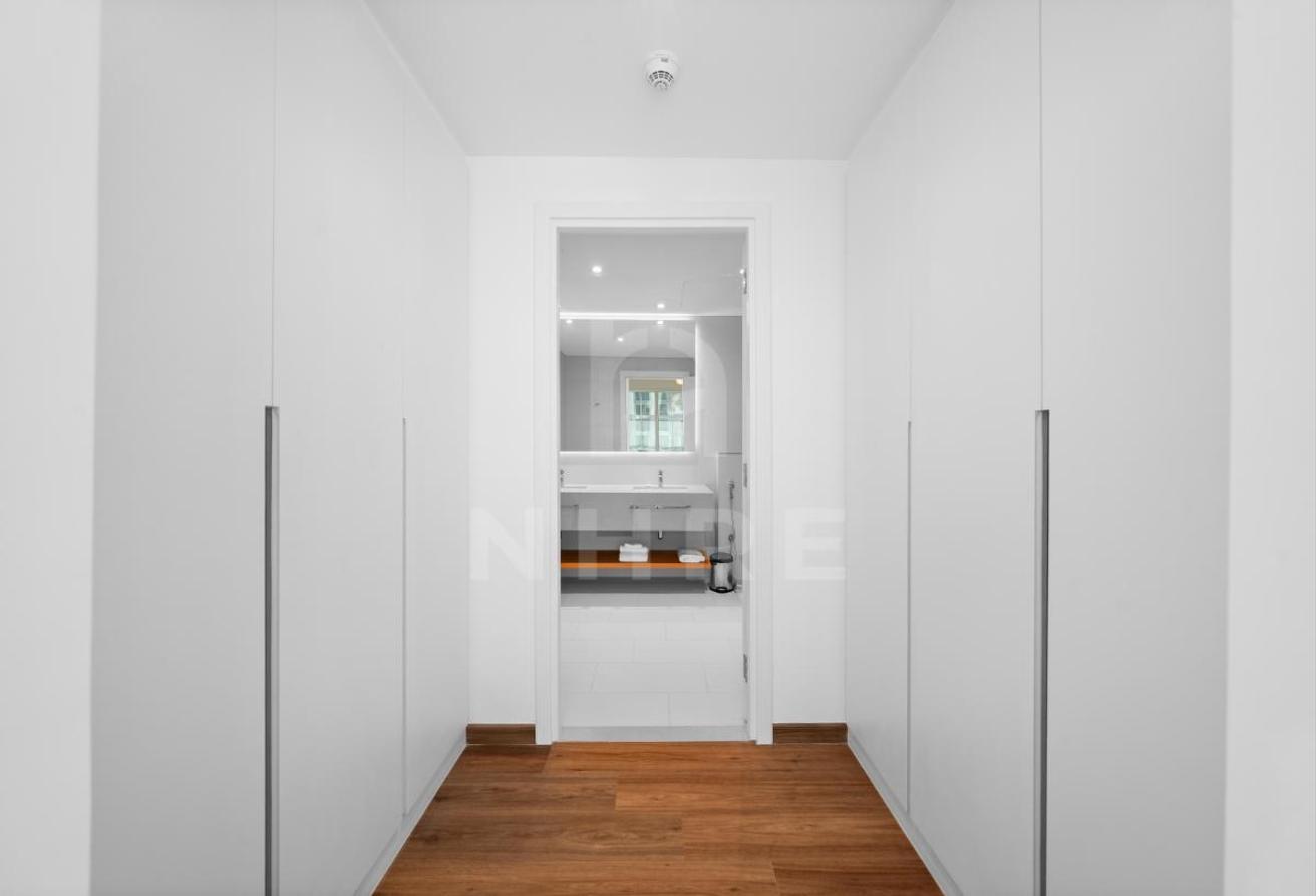 Upgraded | Furnished | Sea View | Wood Flooring photo 14