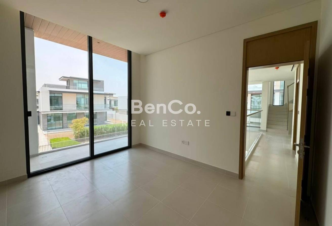 Ready to Move | Large Plot | The Valley Expert photo 5