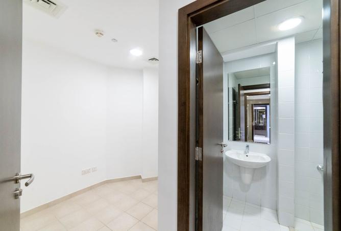 Spacious Apartment with Balcony and Parking — photo 4