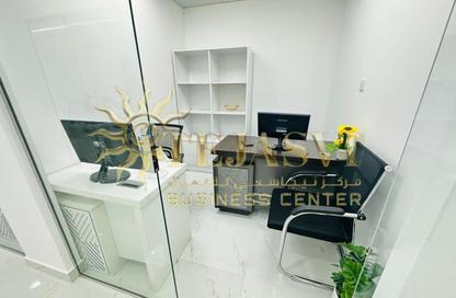 Office Space - Studio - 1 Bathroom for rent in Reem Residency - Al Karama - Dubai