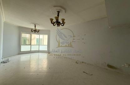 Apartment - 1 Bedroom - 2 Bathrooms for rent in Al Majaz 3 - Al Majaz - Sharjah Apartment - 1 Bedroom - 2 Bathrooms for rent in Al Majaz 3 - Al Majaz - Sharjah