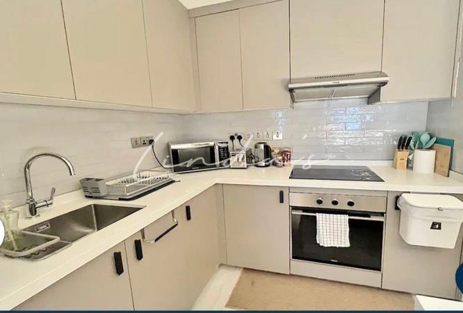 87866077 - Property Image 3