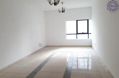 شقة - 2 غرف نوم - 2 حمامات للايجار في شارع التعاون الجديد - التعاون - الشارقة