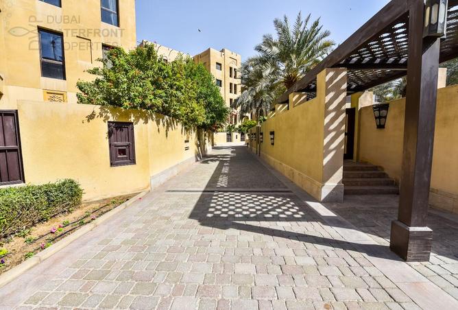 Chiller Free | Large 2BR En-suite Apt + Balcony photo 2