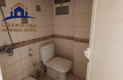 Apartment - Studio - 1 Bathroom for rent in Bu Tina - Al Sharq - Sharjah