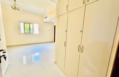Apartment - Studio - 1 for rent in Muwailih Building - Muwaileh - Sharjah