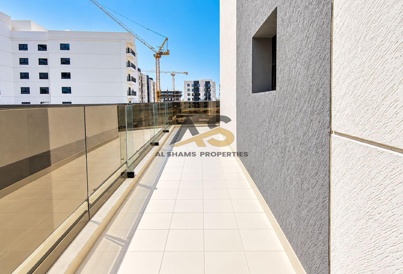 Bright & Cheaper Prime 1 BHk with Huge Terrace photo 6