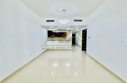 Apartment - 1 Bedroom - 2 Bathrooms for rent in Jumeirah Garden City - Al Satwa - Dubai