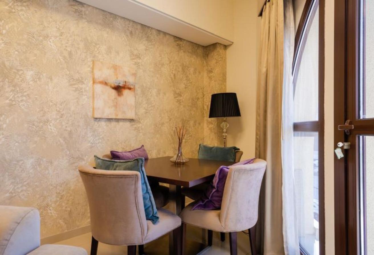 Spacious Fully Furnished | VACANT PERFECT LIVING photo 11