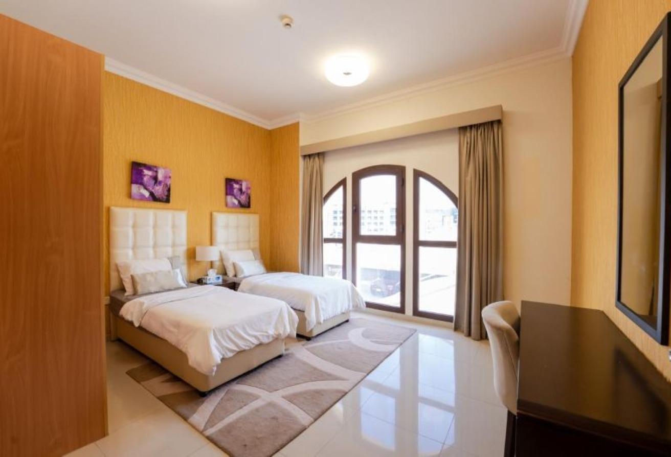 Spacious Fully Furnished | VACANT PERFECT LIVING photo 4
