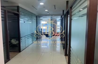 Office Space - Studio - 1 Bathroom for rent in Grosvenor Business Tower - Barsha Heights (Tecom) - Dubai