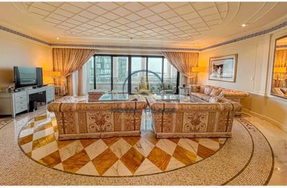 Apartment - 3 Bedrooms - 4 Bathrooms for rent in Palazzo Versace - Culture Village - Dubai