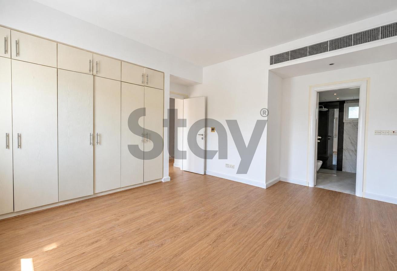 Well Maintained | Pool and Park backing | Vacant photo 11