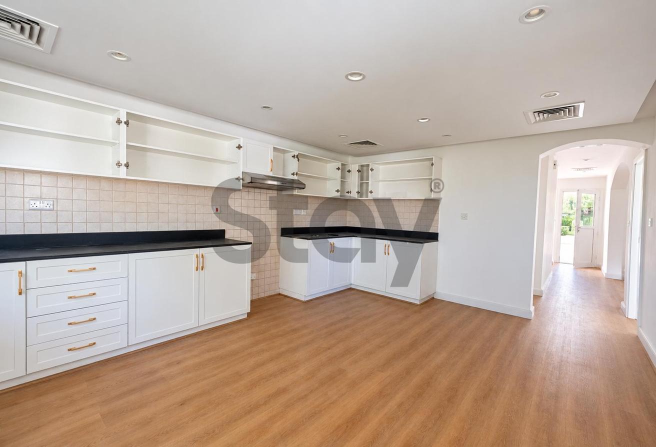 Well Maintained | Pool and Park backing | Vacant photo 8