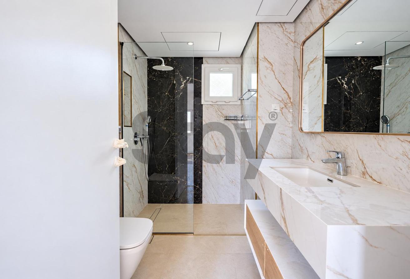 Well Maintained | Pool and Park backing | Vacant photo 20