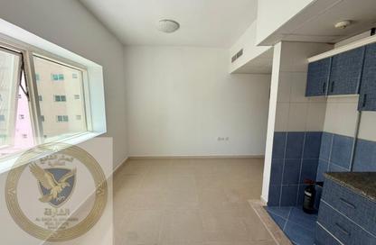 Apartment - Studio - 1 Bathroom for rent in New Al Taawun Road - Al Taawun - Sharjah