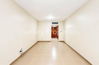 Apartment - Studio - 1 Bathroom for rent in Golden Sands 6 - Al Mankhool - Bur Dubai - Dubai Apartment - Studio - 1 Bathroom for rent in Golden Sands 6 - Al Mankhool - Bur Dubai - Dubai