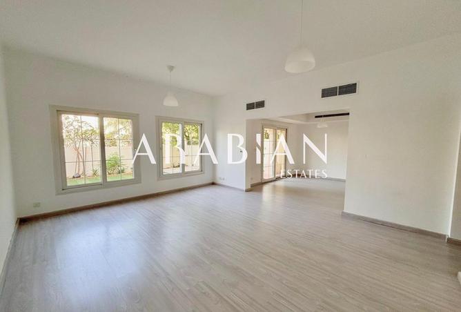 70670521 - Property Image 2