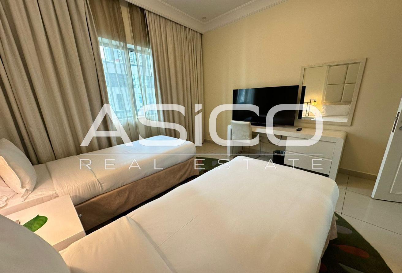 Luxury Furnished 2BR | Downtown | Dubai Mall photo 4