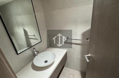 Apartment - 3 Bedrooms - 3 Bathrooms for rent in Millennium Executive Tower - Sheikh Zayed Road - Dubai