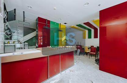 Retail - Studio - 2 Bathrooms for rent in Bay Central Tower West - Bay Central - Dubai Marina - Dubai