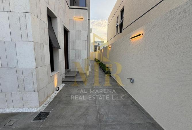 61695594 - Property Image 3