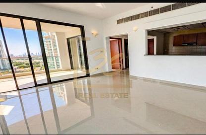 Apartment - 1 - 2 for rent in Hub Canal 1 - Hub Golf View Apartments - Dubai Sports City - Dubai