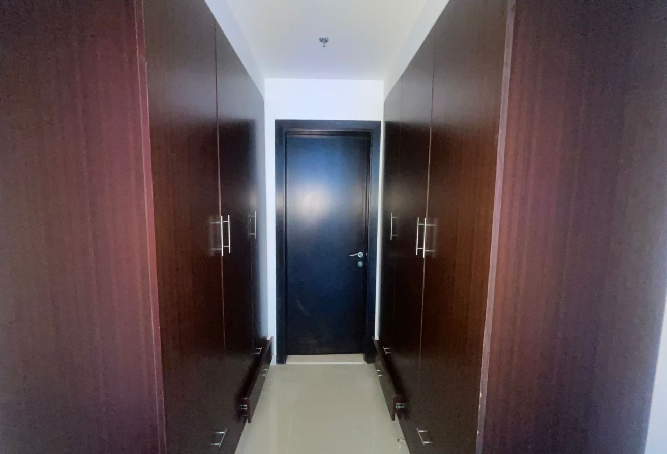 Lowest Rent| Spacious Unit| Ready to Move — image 6