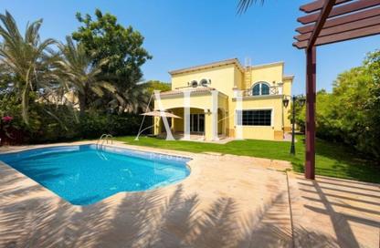 Villa - 4 - 5 for rent in District 3 - Jumeirah Park - Dubai