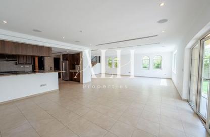 Villa - 4 - 5 for rent in District 3 - Jumeirah Park - Dubai