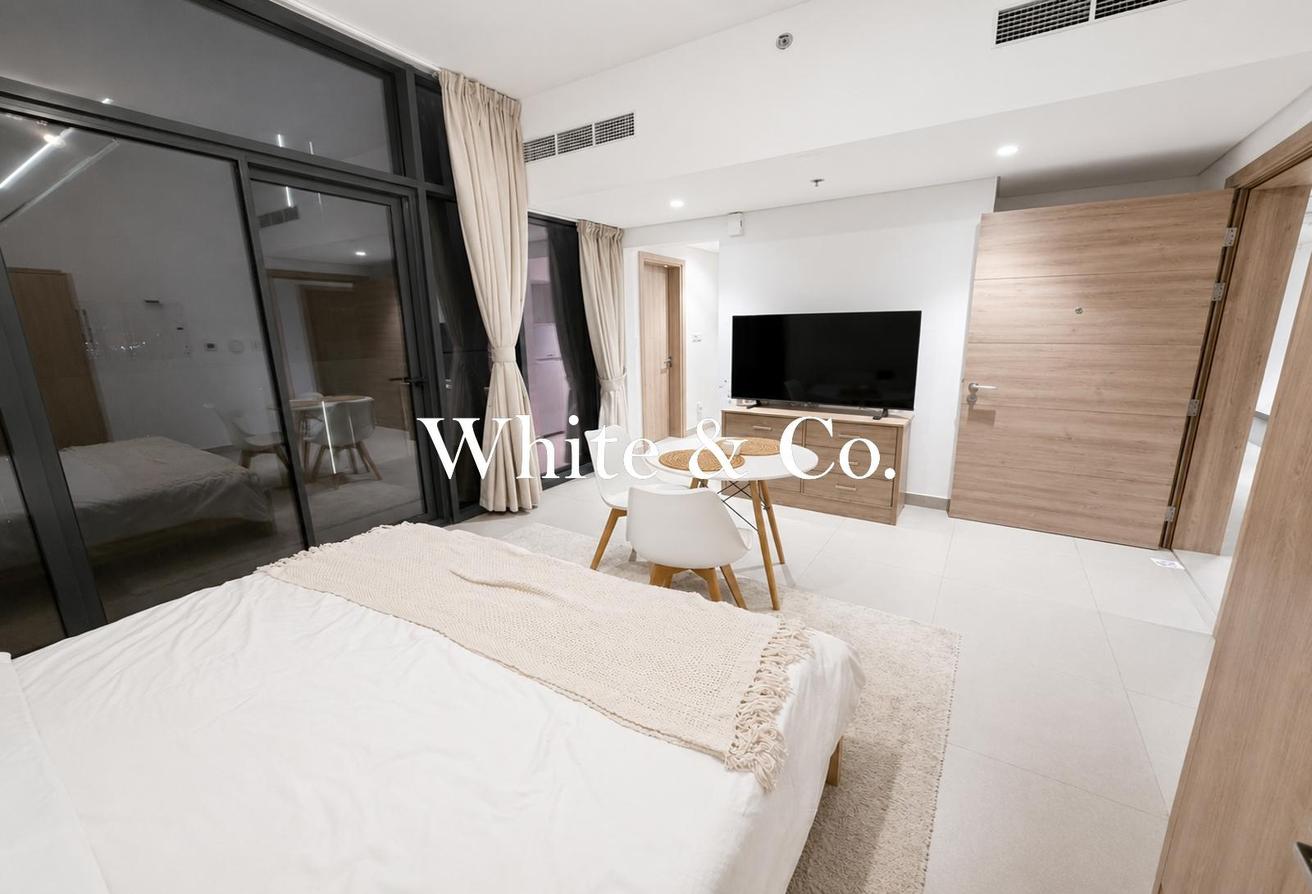 Furnished| Downtown Skyline View| Balcony photo 9