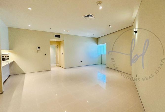 70702405 - Property Main Image